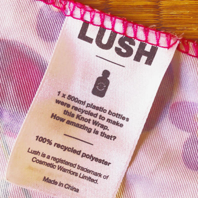 LUSH(ラッシュ)のLUSH/ラッシュ/風呂敷/チェリーベイビー インテリア/住まい/日用品の日用品/生活雑貨/旅行(日用品/生活雑貨)の商品写真