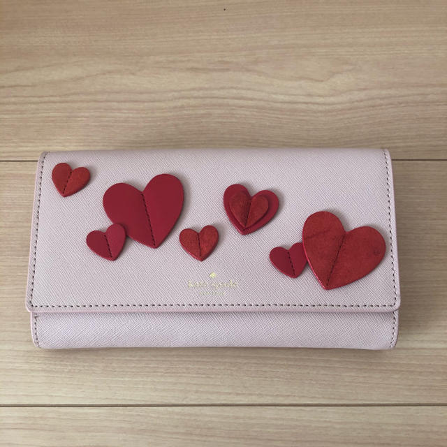 kate spade new york(ケイトスペードニューヨーク)の財布　ショルダー　ハート　イット　フラニー　ケイトスペード レディースのファッション小物(財布)の商品写真