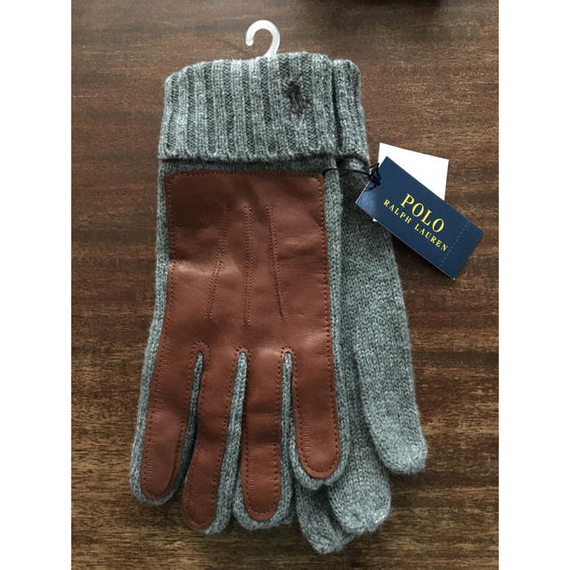 POLO RALPH LAUREN(ポロラルフローレン)の新品タグ付 ラルフローレン手袋（カシミア混、羊革）グレー レディースフリー 学生 レディースのファッション小物(手袋)の商品写真