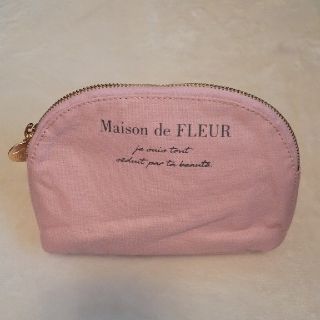 メゾンドフルール(Maison de FLEUR)の【新品】Maison de FLEUR・キャンバスラウンドポーチ(ポーチ)