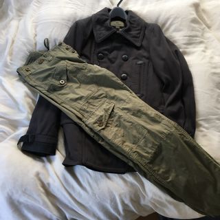 エンジニアードガーメンツ(Engineered Garments)の値下ナイジェル30インチカーゴパンツ付　ナイジェルケーボンＰコート新品サイズ44(ピーコート)