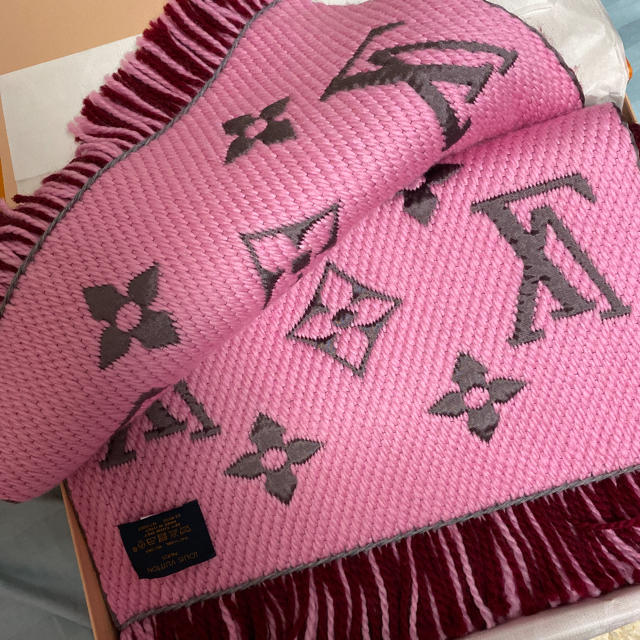 LOUIS VUITTON(ルイヴィトン)のまゆみん　様専用　BOX無し メンズのファッション小物(マフラー)の商品写真