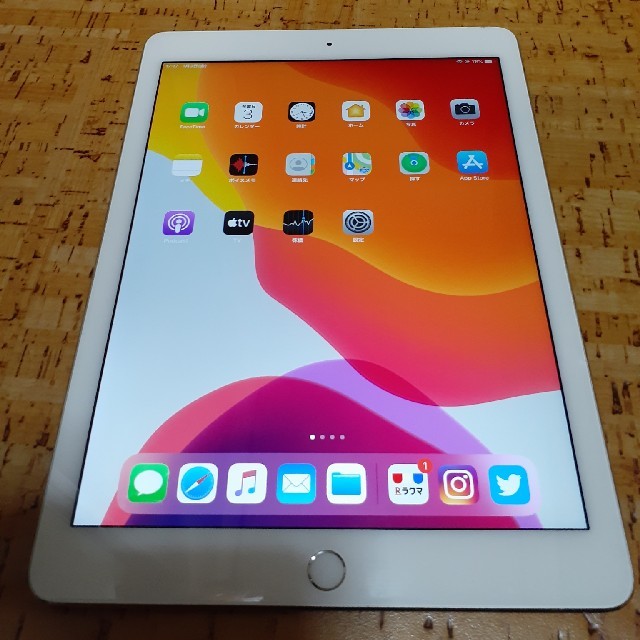 iPadAIR2 docomo64GB