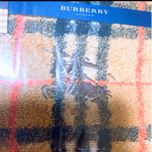 BURBERRY(バーバリー)のバーバリーバスタオル インテリア/住まい/日用品の日用品/生活雑貨/旅行(タオル/バス用品)の商品写真
