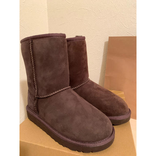 UGG(アグ)の熟れトマトさん専用　UGG classic ムートンブーツ  ブラウン　19cm キッズ/ベビー/マタニティのキッズ靴/シューズ(15cm~)(ブーツ)の商品写真