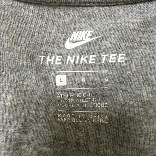 NIKE(ナイキ)のNIKE 長袖Tシャツ L グレー メンズのトップス(Tシャツ/カットソー(七分/長袖))の商品写真