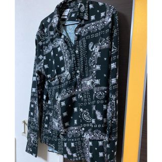 ザラ(ZARA)のZARA バンダナ柄　黒シャツ(シャツ)