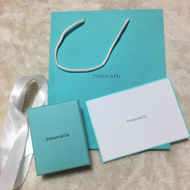 Tiffany & Co.(ティファニー)のティファニー 袋・箱・リボン・ポストカード レディースのバッグ(ショップ袋)の商品写真