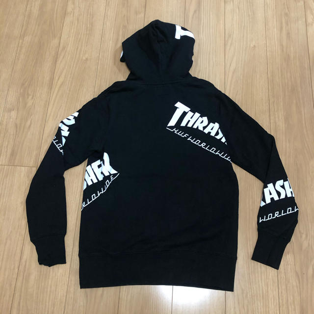 HUF(ハフ)のHUF  THRASHER  コラボパーカー  黒  Sサイズ メンズのトップス(パーカー)の商品写真