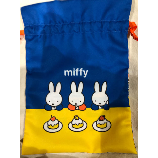 miffy巾着 レディースのファッション小物(ポーチ)の商品写真