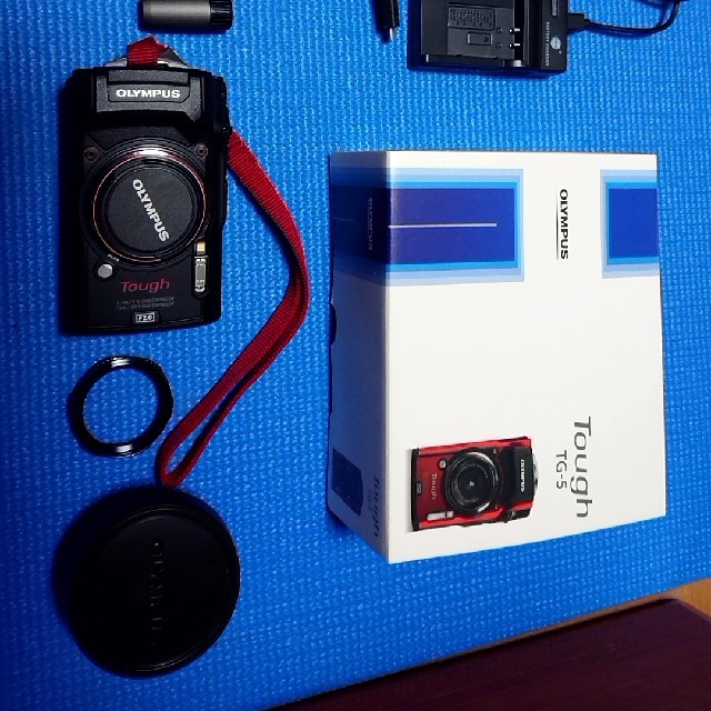 OLYMPUS(オリンパス)の【最終値引き】水中カメラ初心者セット(TG-5) スマホ/家電/カメラのカメラ(コンパクトデジタルカメラ)の商品写真