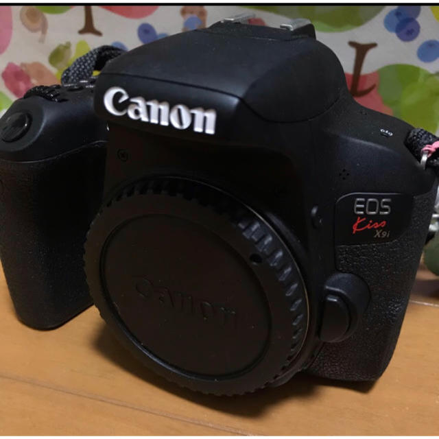 【美品】大幅値下げ！Canon EOS Kiss X9 純正ダブルズームキット