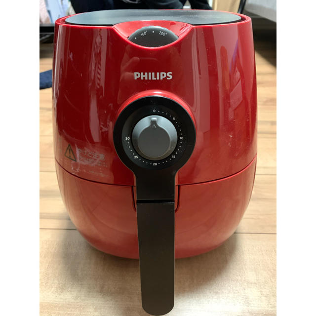 PHILIPS(フィリップス)のPHILIPS ノンフライヤー  HD9216 レッド スマホ/家電/カメラの調理家電(調理機器)の商品写真