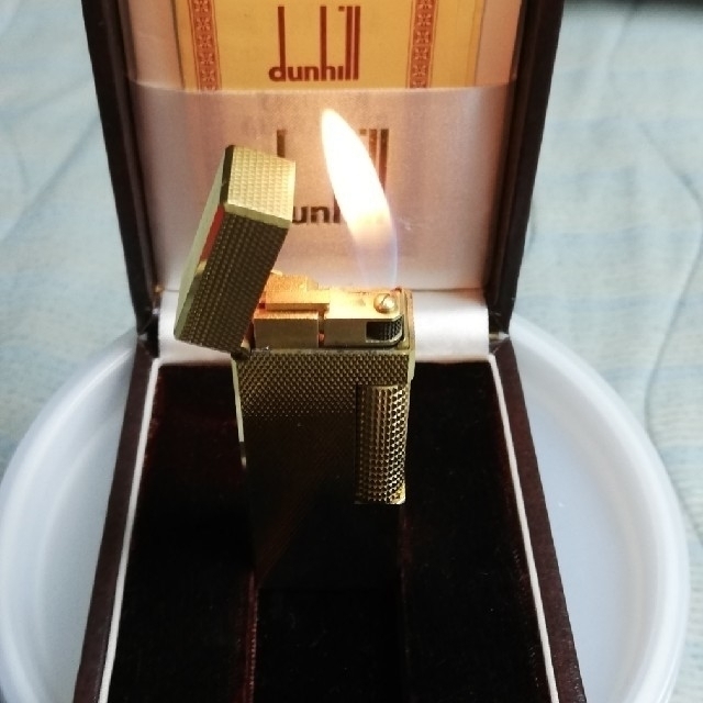 Dunhill(ダンヒル)の❪定価の1/10以下❫　ダンヒル高級ライター　美品　ケース付き メンズのファッション小物(タバコグッズ)の商品写真