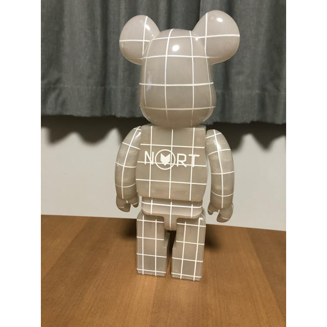 BE@RBRICK NORT 400% GLOW IN THE DARK 1