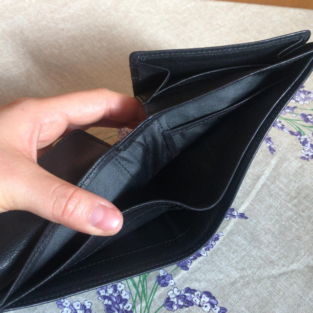 二つ折り　財布　革製 メンズのファッション小物(折り財布)の商品写真