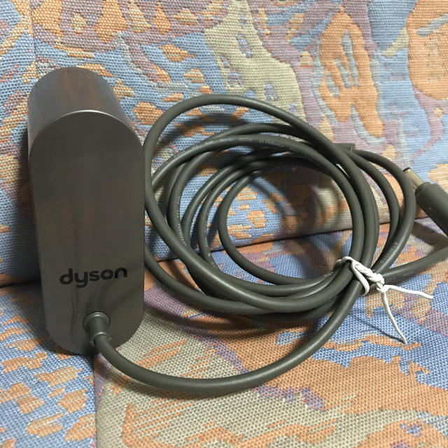 Dyson(ダイソン)のダイソン　純正アダプター スマホ/家電/カメラのスマートフォン/携帯電話(バッテリー/充電器)の商品写真