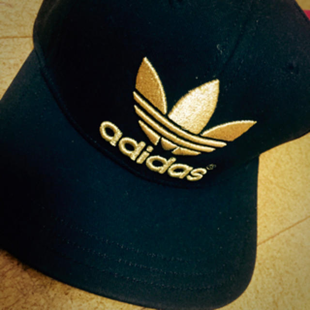 adidas(アディダス)のアディダスオリジナルス キャップ メンズの帽子(キャップ)の商品写真