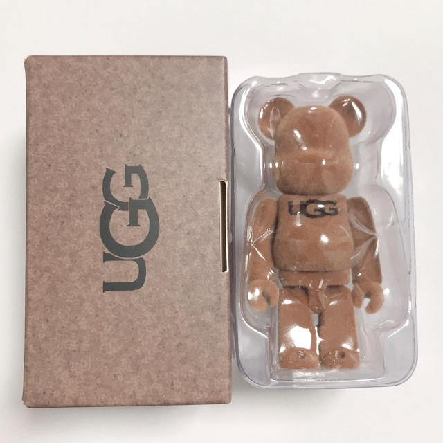 UGG(アグ)のugg BE@ rbrick 新品未使用 エンタメ/ホビーのフィギュア(その他)の商品写真