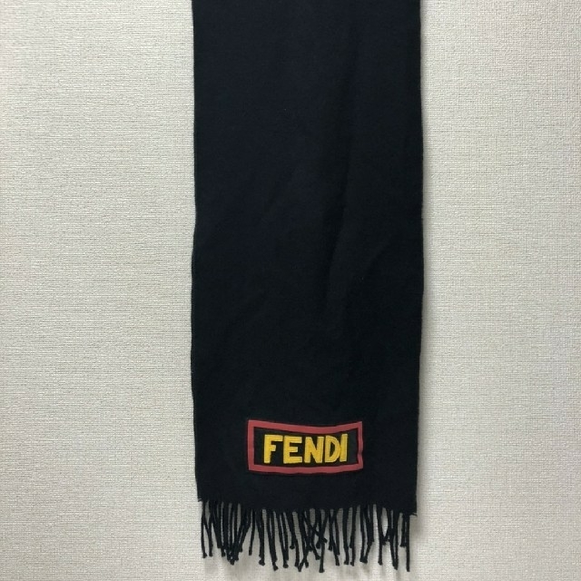 FENDIマフラー