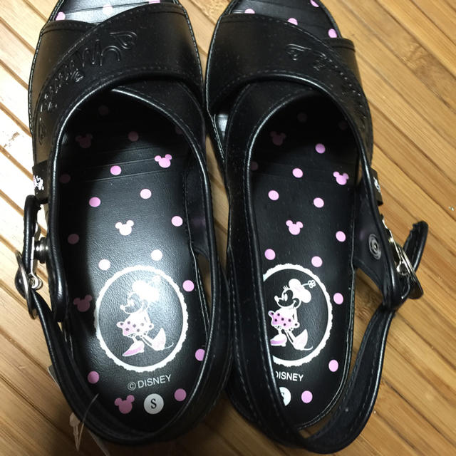Disney(ディズニー)のディズニー ミニーサンダル上履き 黒 レディースの靴/シューズ(その他)の商品写真