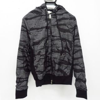 モンクレール(MONCLER)の美品 肩ワッペンMONCLER MAGLIA CARDIGAN カモフラJK S(パーカー)