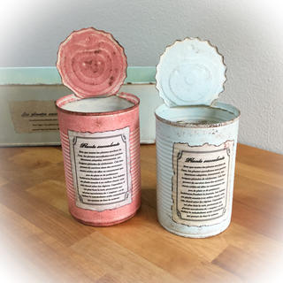 リメイク缶２缶(ピンク＆ブルー、アンティーク風、フタ付き、底穴あり)《L①》