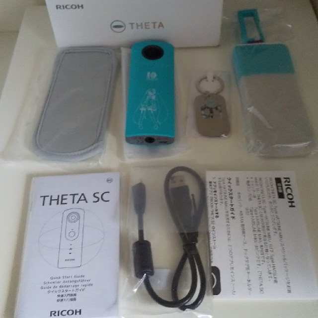 RICOH(リコー)の【新品 数量限定モデル】THETA SC （HATSUNE MIKU）初音ミク スマホ/家電/カメラのカメラ(コンパクトデジタルカメラ)の商品写真