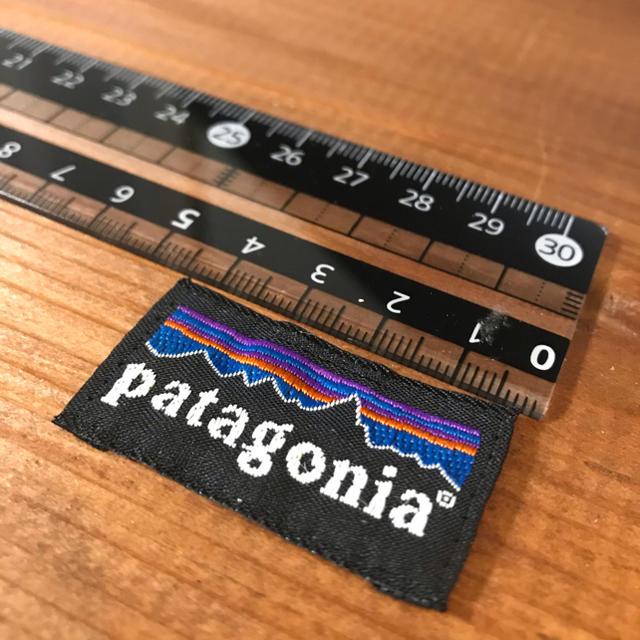 patagonia(パタゴニア)のPatagonia タグ ワッペン　正規品 ハンドメイドの素材/材料(各種パーツ)の商品写真