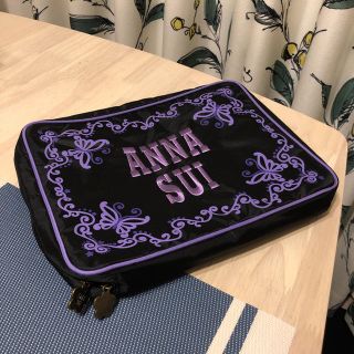 アナスイ(ANNA SUI)の新品未使用　アナスイ　ポーチ　黒ブラック　紫パープル　蝶柄　ロゴ刺繍(ポーチ)