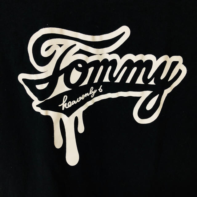 Tommy heavenly6 ロゴTシャツ レッド ブラック XSサイズ レディースのトップス(Tシャツ(半袖/袖なし))の商品写真