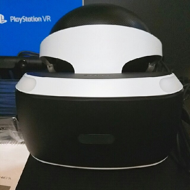 PlayStation VR(プレイステーションヴィーアール)のPlayStationVR コントローラーセット エンタメ/ホビーのゲームソフト/ゲーム機本体(家庭用ゲーム機本体)の商品写真