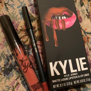 カイリーコスメティックス(Kylie Cosmetics)のMatte lipstick AUTUMNKYLIE マットリップのみ(コフレ/メイクアップセット)