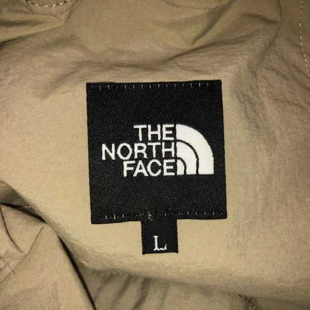 THE NORTH FACE(ザノースフェイス)のザ ノースフェイス スタンダード ボード ショーツ ハーフ パンツ ベージュ L メンズのパンツ(ショートパンツ)の商品写真