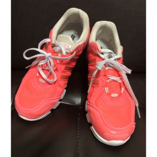 アディダス(adidas)のadidas  スニーカー　24.5㎝(スニーカー)