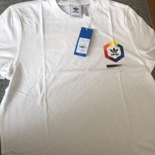 アディダス(adidas)のadidas Tシャツ(Tシャツ/カットソー(半袖/袖なし))