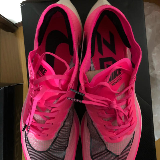 NIKE ヴェイパーフライ ネクスト ピンク 27センチ NIKE ヴェイパーフライ ネクスト ピンク 27センチ
