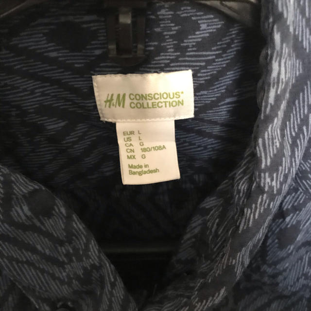 H&M(エイチアンドエム)のH&Mメンズ　柄シャツ　ボタンダウン メンズのトップス(シャツ)の商品写真