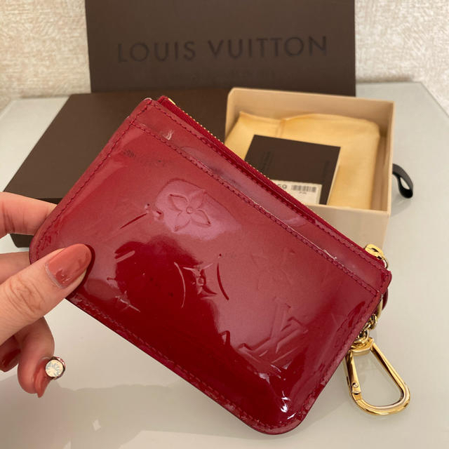 LOUIS VUITTON(ルイヴィトン)のヴィトン モノグラム ヴェルニ 小銭入れ 財布 レディースのファッション小物(財布)の商品写真