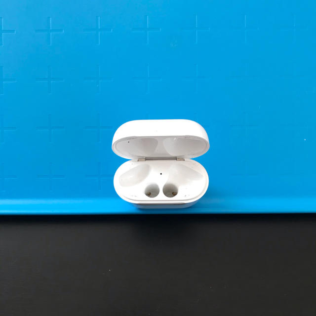 【充電ケースのみ】AirPods 第一世代 3