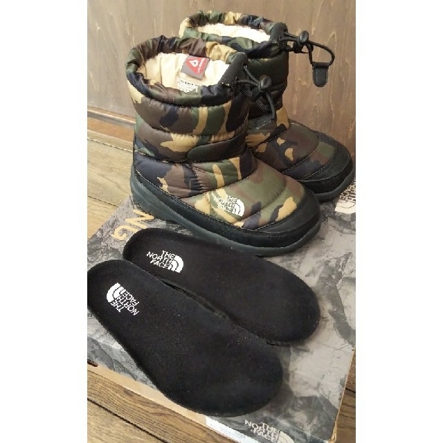 THE NORTH FACE(ザノースフェイス)のふくたろう様 ノースフェイス キッズ ヌプシ ブーツ ウッドランドカモ 18cm キッズ/ベビー/マタニティのキッズ靴/シューズ(15cm~)(ブーツ)の商品写真