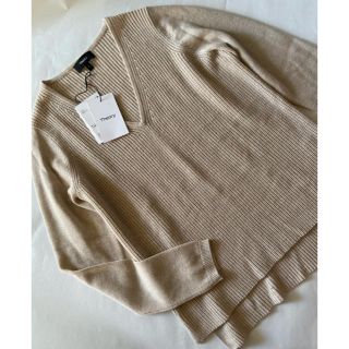 セオリー(theory)のかずきさん専用！セオリー新品　ウール　ベージュ系ニット　試着のみ(ニット/セーター)