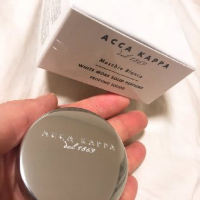 acca(アッカ)のアッカカッパ  ホワイトモス ソリッドパフューム 10ml コスメ/美容の香水(ユニセックス)の商品写真