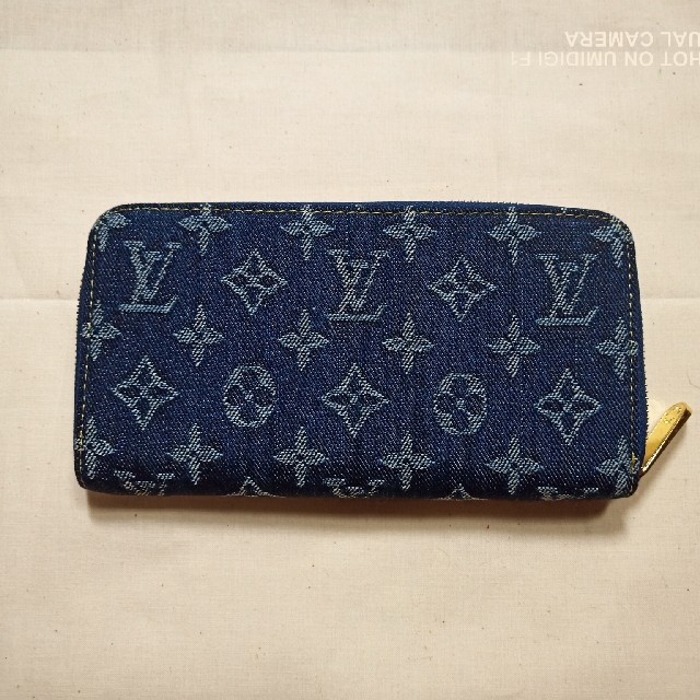 LOUIS VUITTON(ルイヴィトン)のヴィトン　ファスナー長財布 エンタメ/ホビーのコレクション(ノベルティグッズ)の商品写真