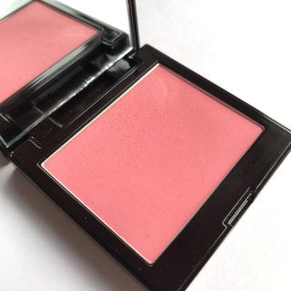 ローラメルシエ(laura mercier)のローラメルシエ ブラッシュカラーインフュージョン 01 ストロベリー(チーク)