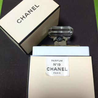 シャネル(CHANEL)のCHANEL   N°19(その他)