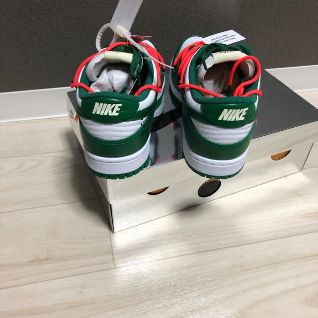 Nike off-white ダンクlow