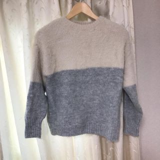 ザラ(ZARA)の新品未使用　ZARA グレー　ホワイト　ニット(ニット/セーター)