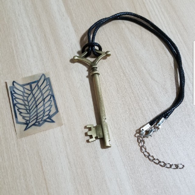 激安 シール付 進撃の巨人 エレン 地下室の鍵 カギ 鍵型ペンダント ネックレスの通販 By Closet Shop ラクマ