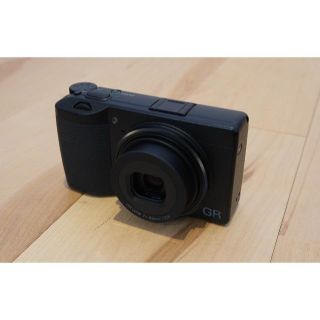 リコー(RICOH)のGR III 中古(コンパクトデジタルカメラ)